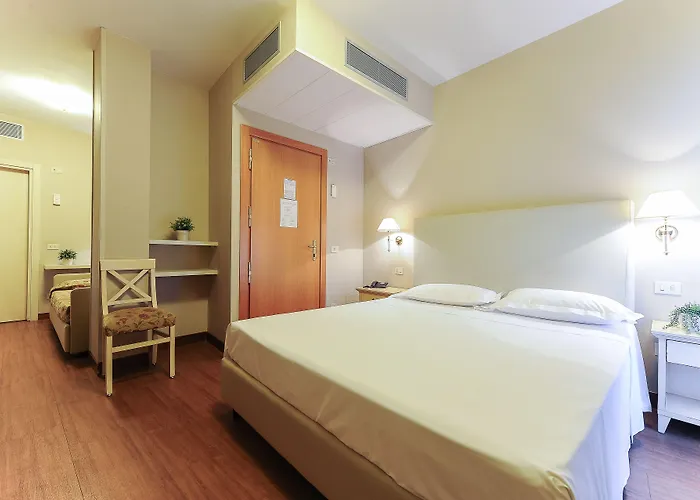 トリノ ホテル 3*